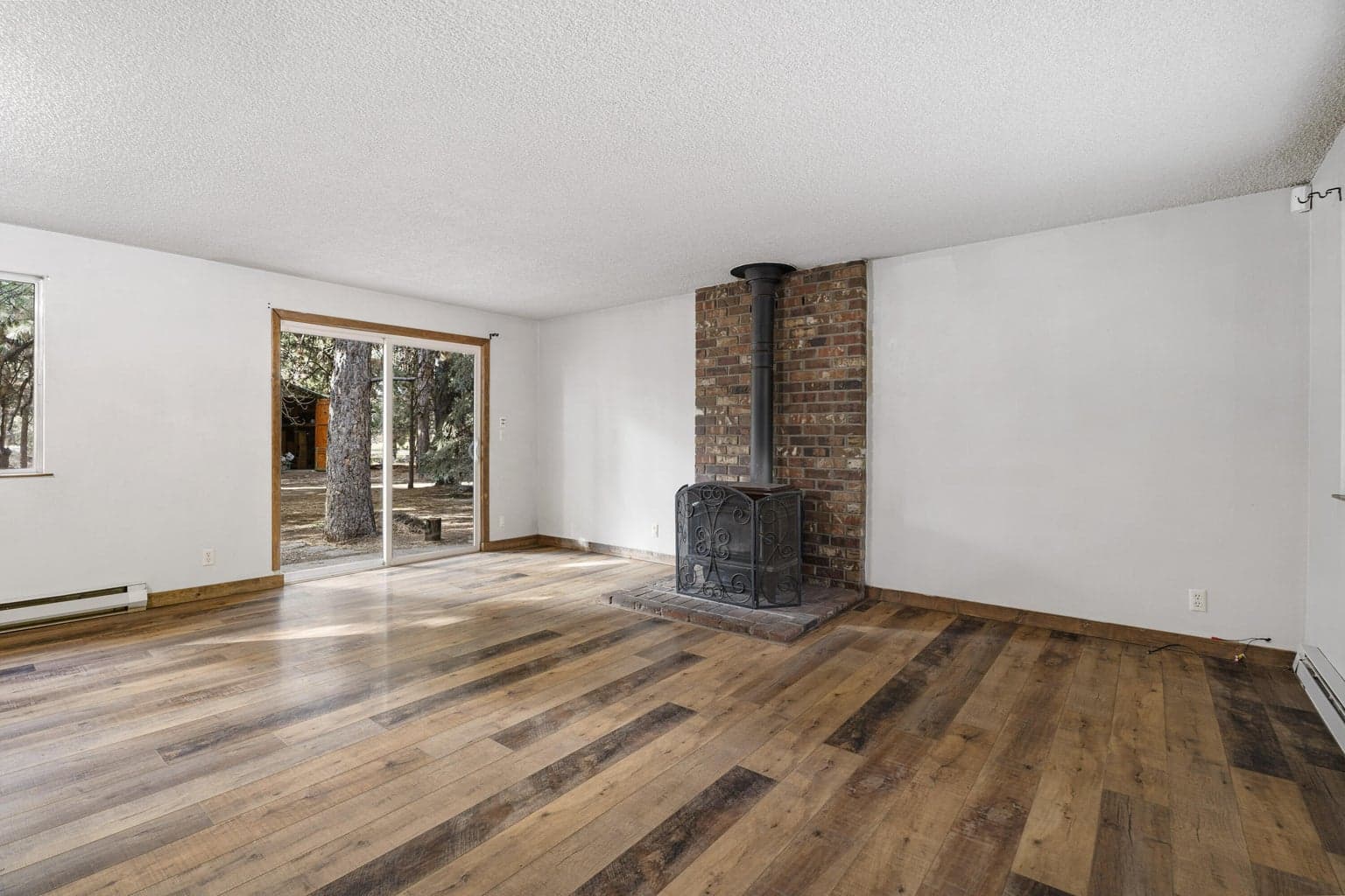 Photo of 15969 Green Forest Road 5 of 25