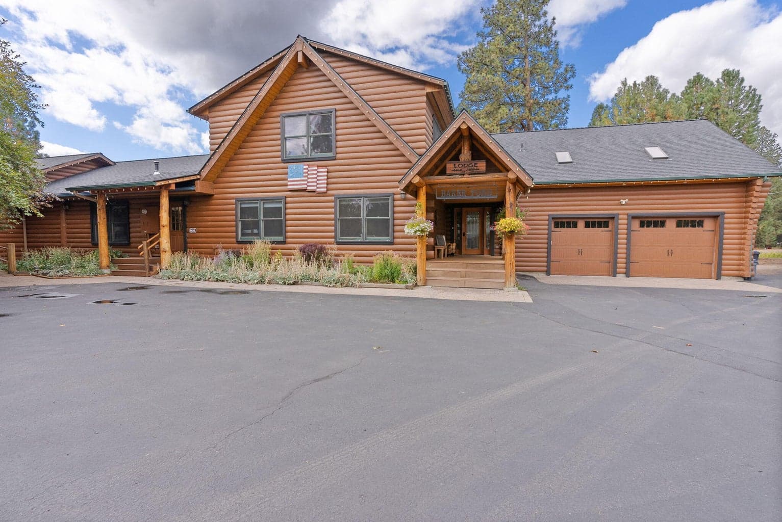 Able to accommodate 23 guests, the main home offers 5 bedrooms/3 bathrooms + a main level attached Guest Suite with kitchenette and separate exterior entrance.