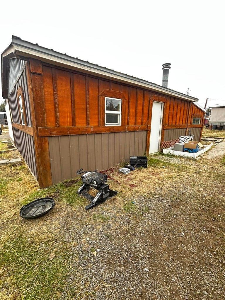 Photo of 205 SE Terrace Avenue 21 of 34