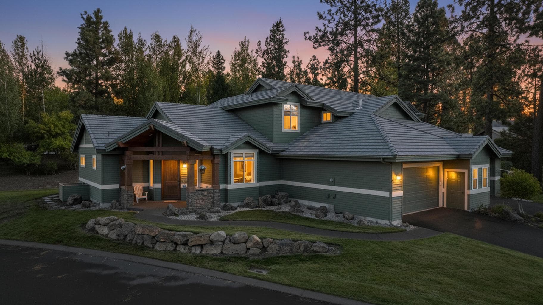 Beautiful Broken Top townhome on Bend's sought after westside.