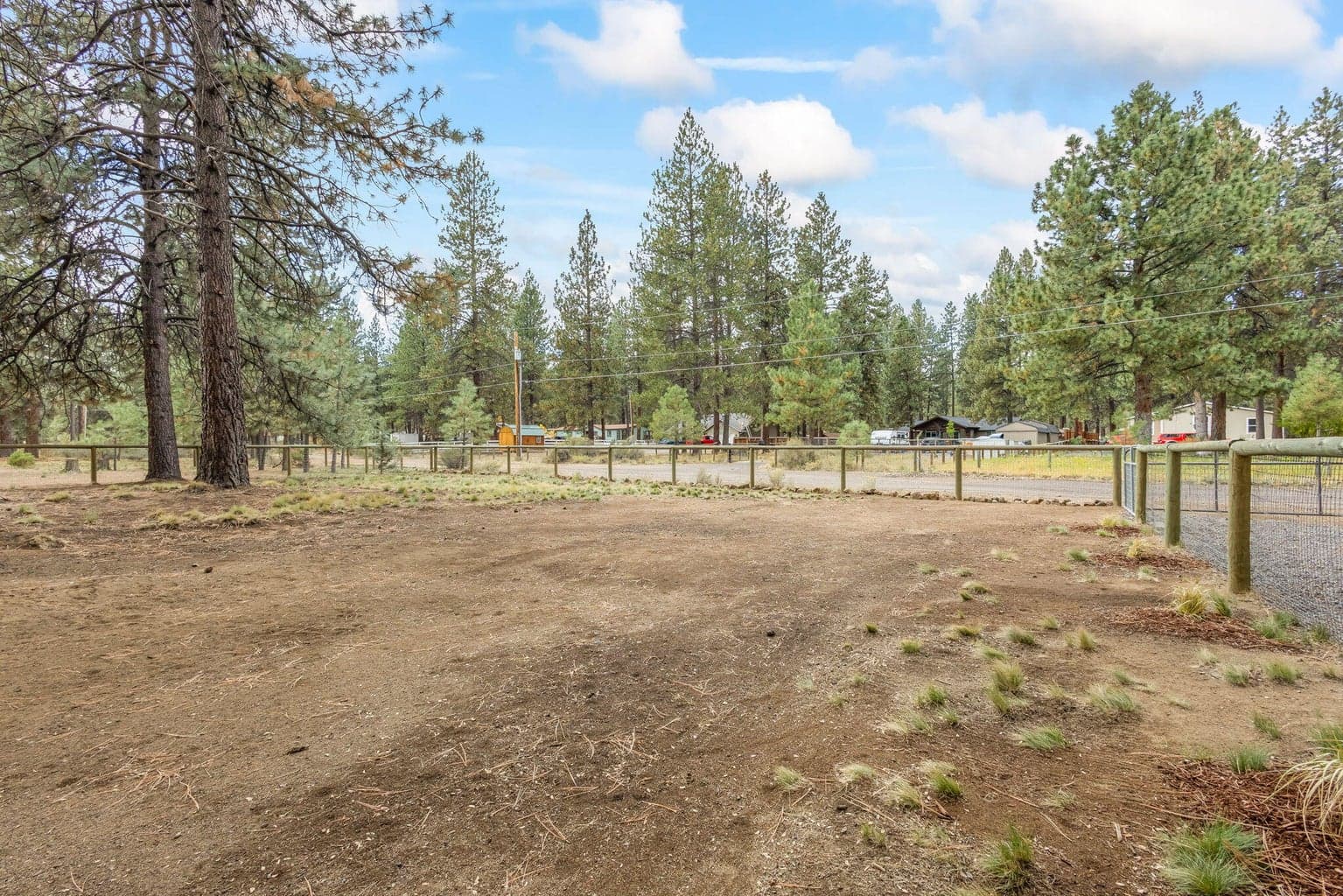 Photo of 60061 Navajo Road 25 of 37