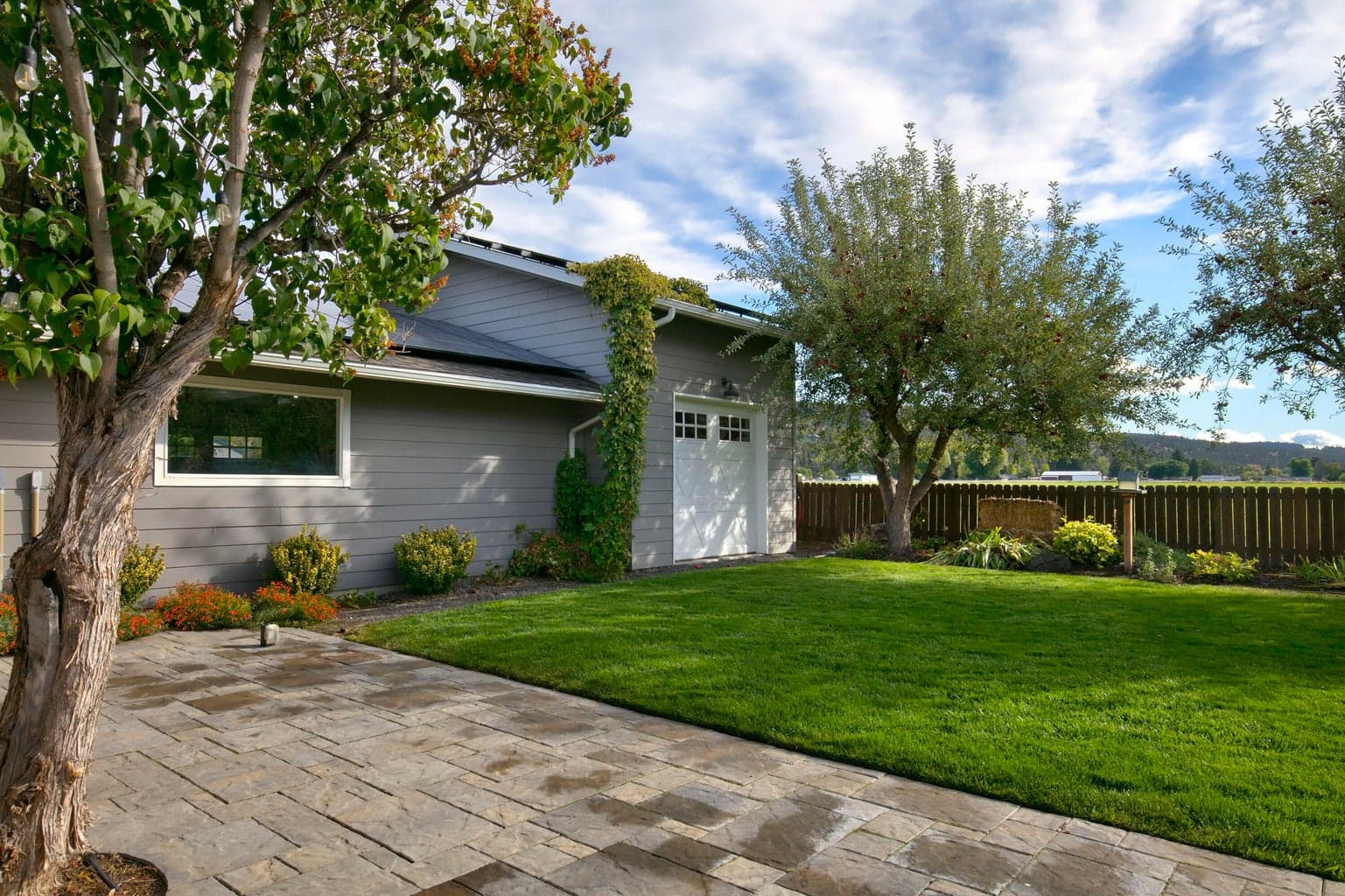 Photo of 198 NE Marmot Lane 24 of 39