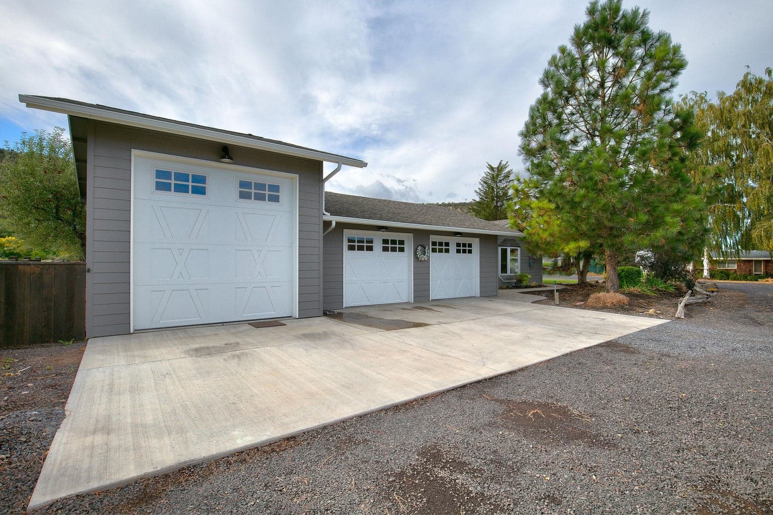 Photo of 198 NE Marmot Lane 35 of 39