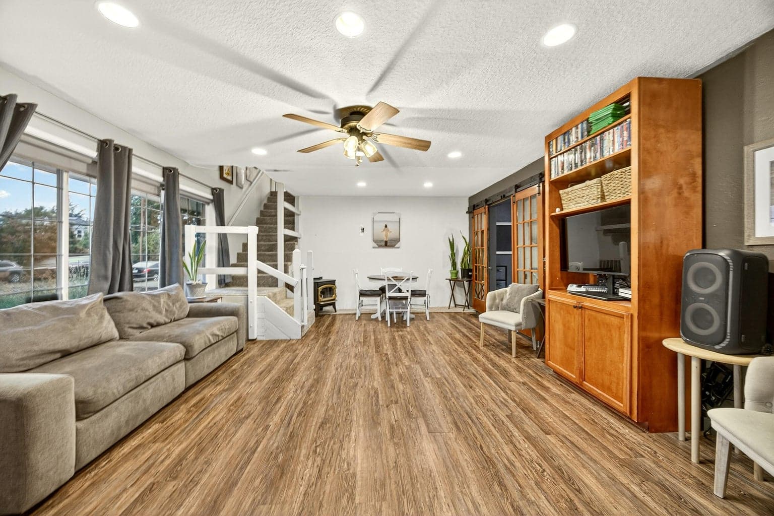 Photo of 342 Hazel 3 of 26