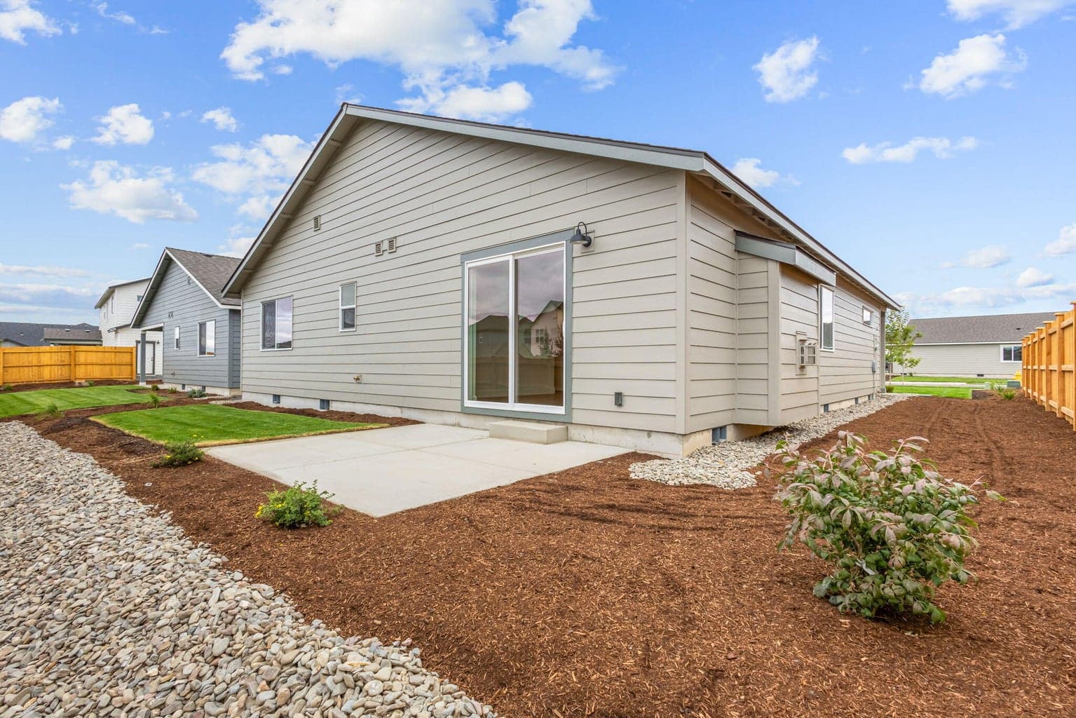 Photo of 1178 NW Varnish Avenue 22 of 24