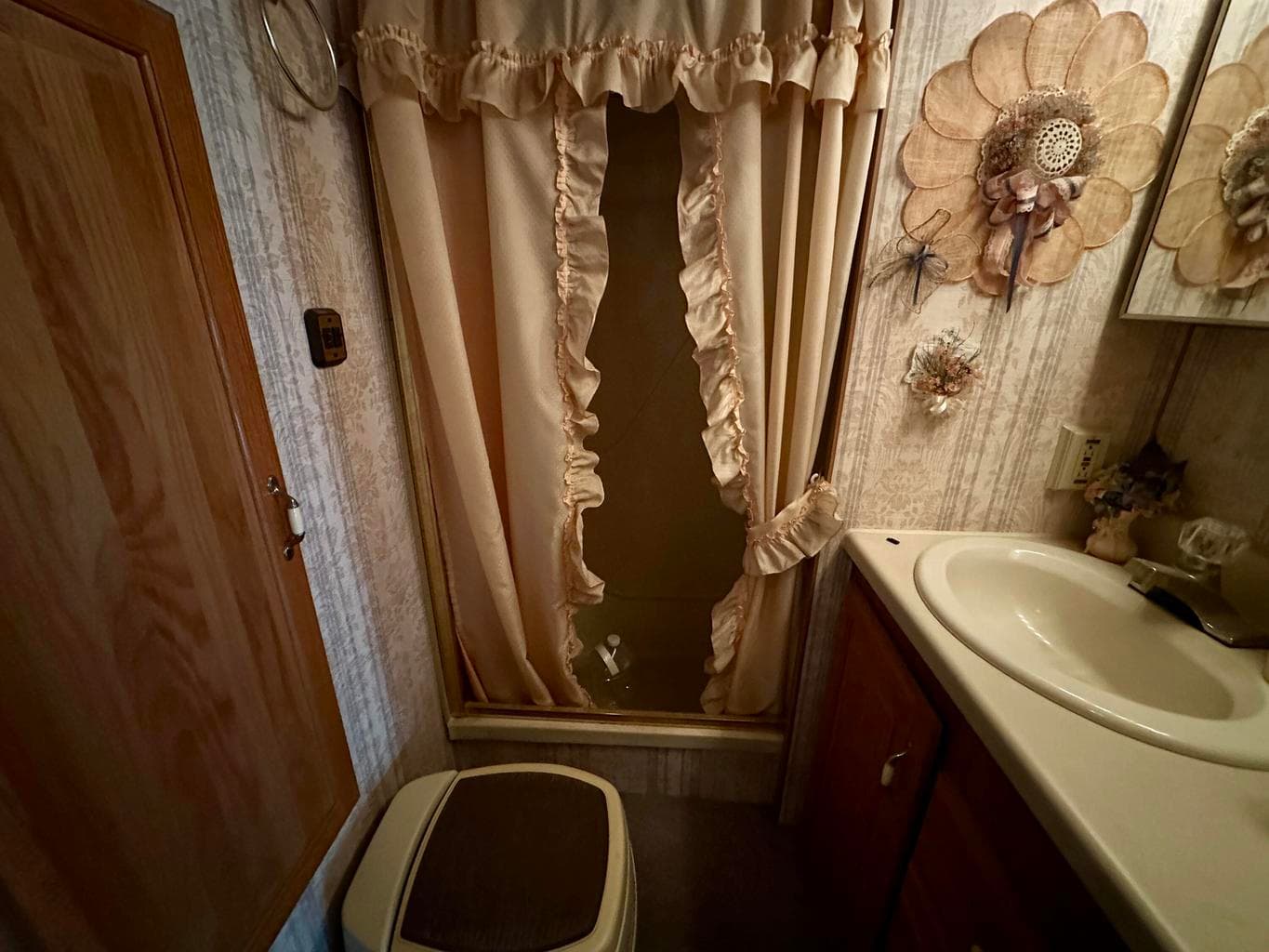 Photo of 52880 Sunrise Boulevard 12 of 22