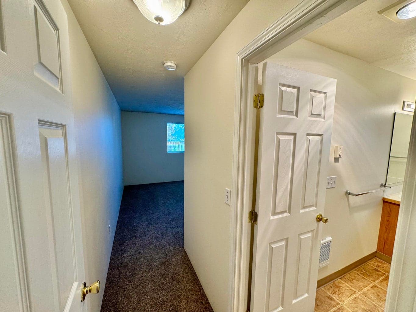 Photo of 609 Larch 4 of 14