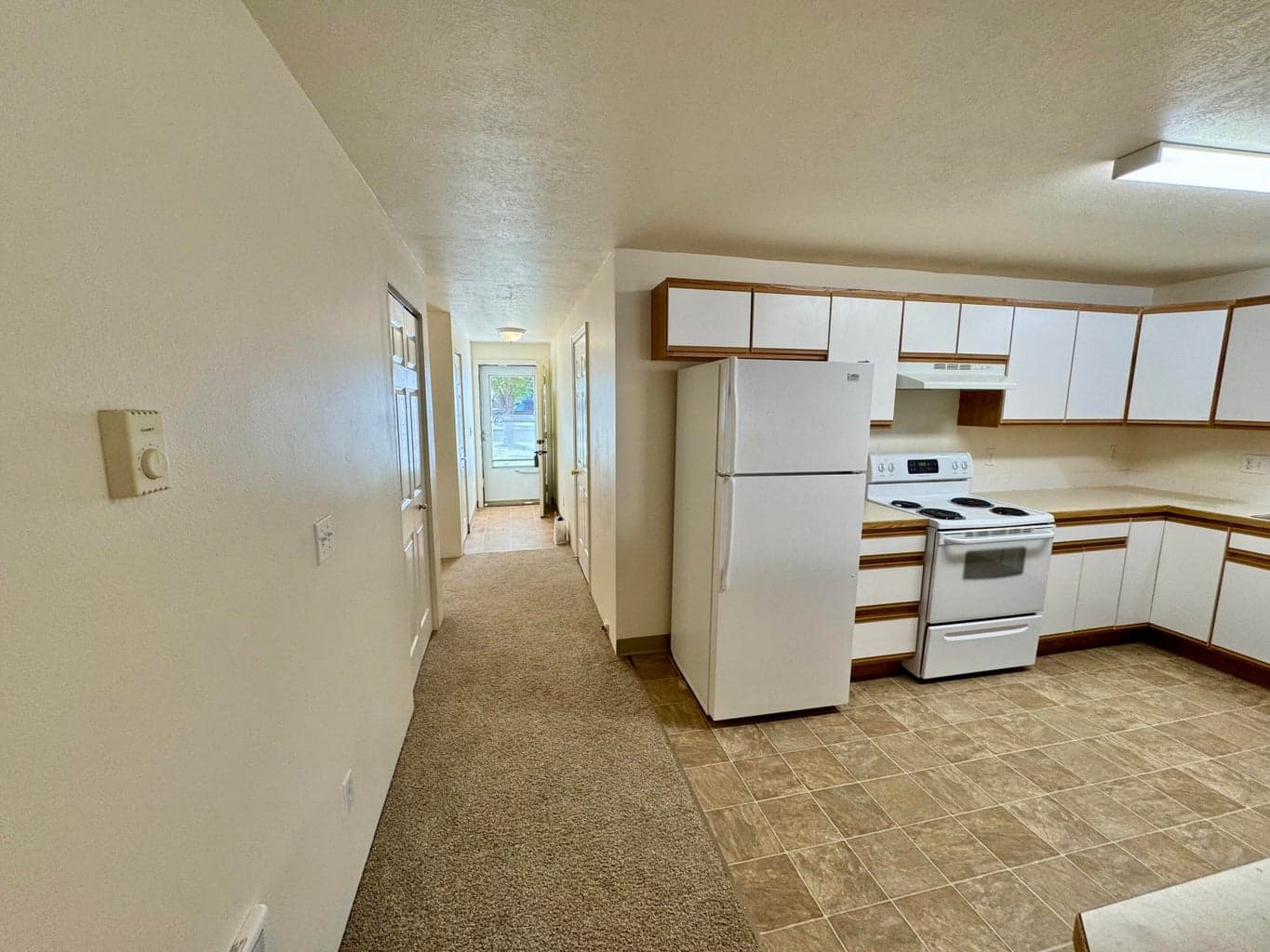 Photo of 609 NE Larch Avenue 9 of 14