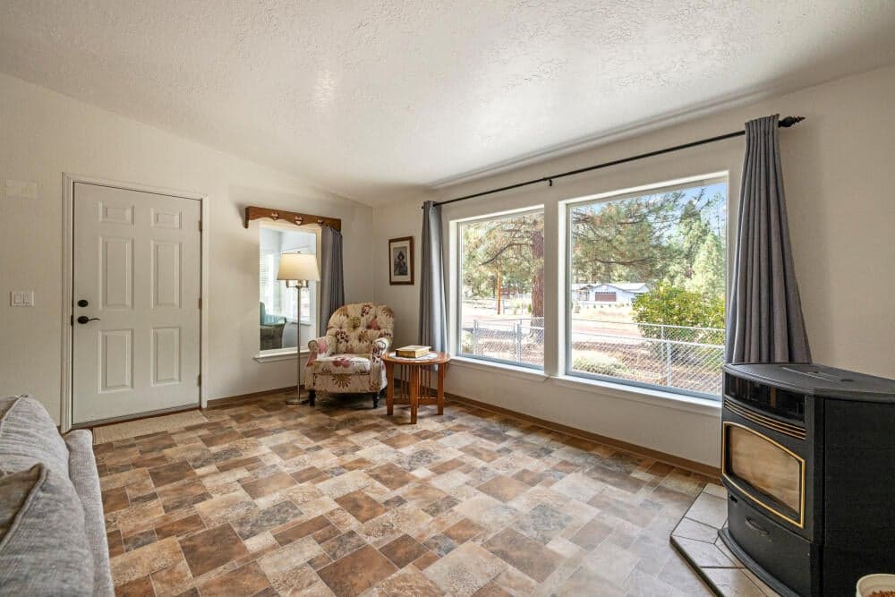 Photo of 22929 Horseshoe 5 of 63