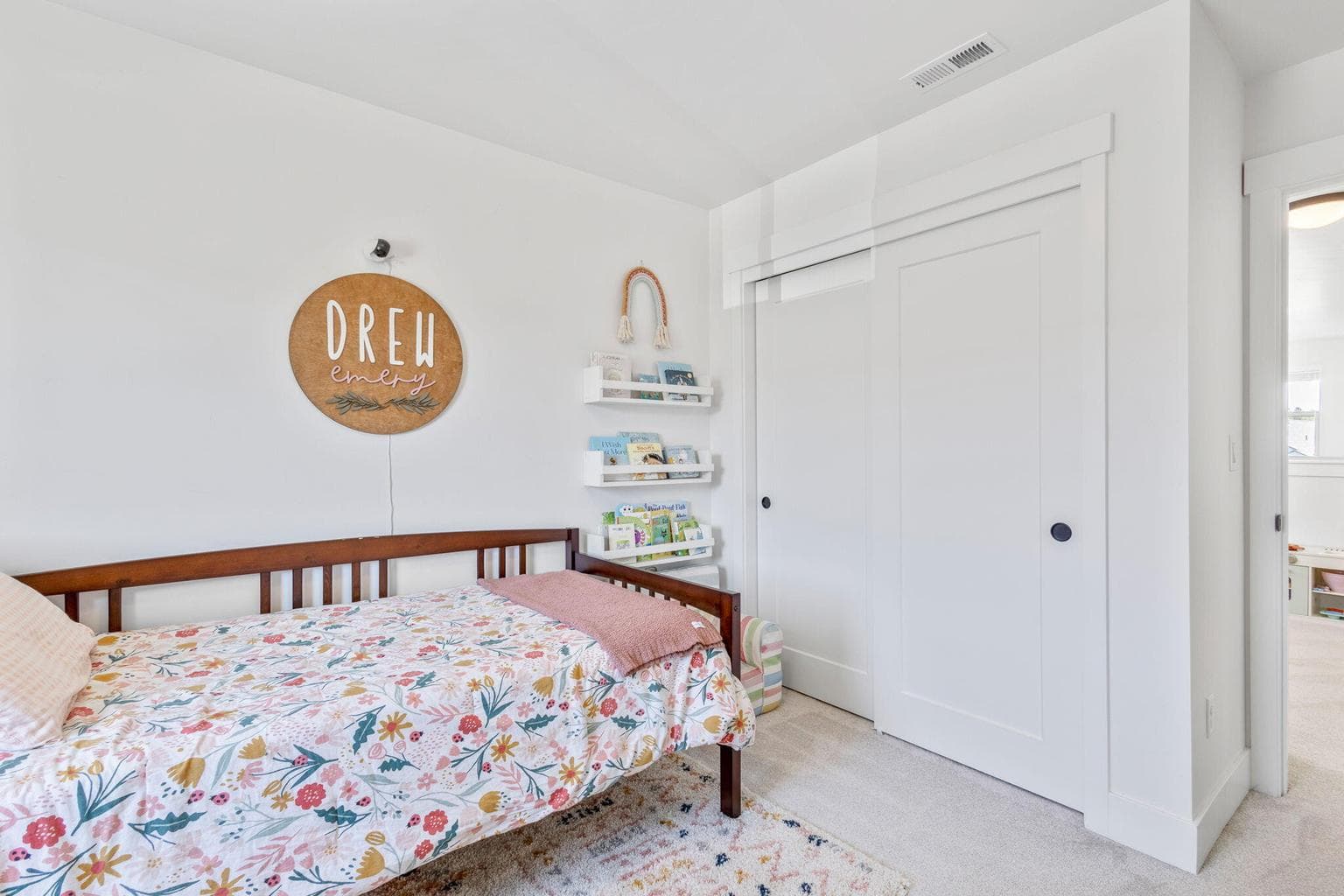 Photo of 4605 SW 36th Street 28 of 35