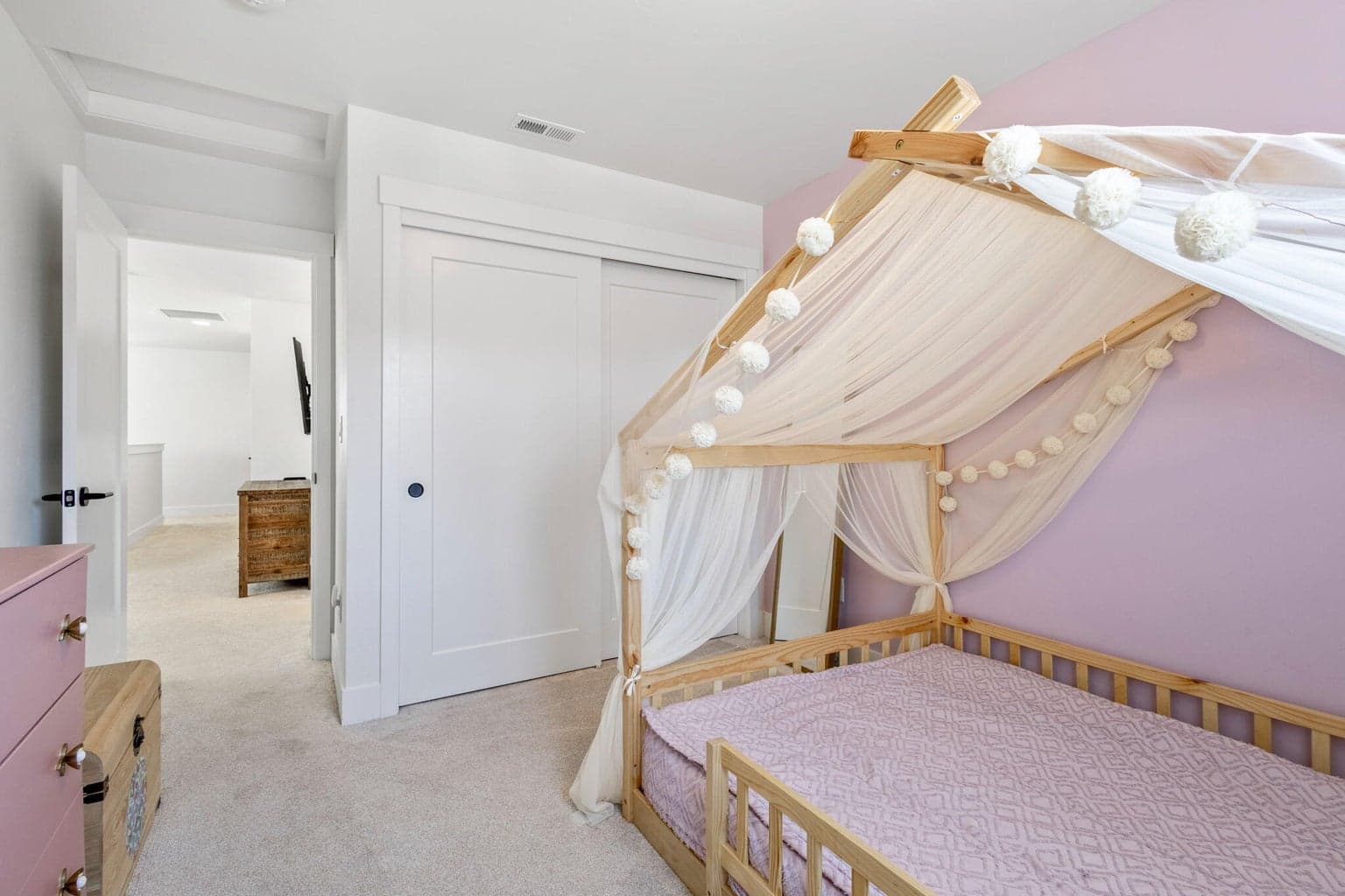 Photo of 4605 SW 36th Street 30 of 35