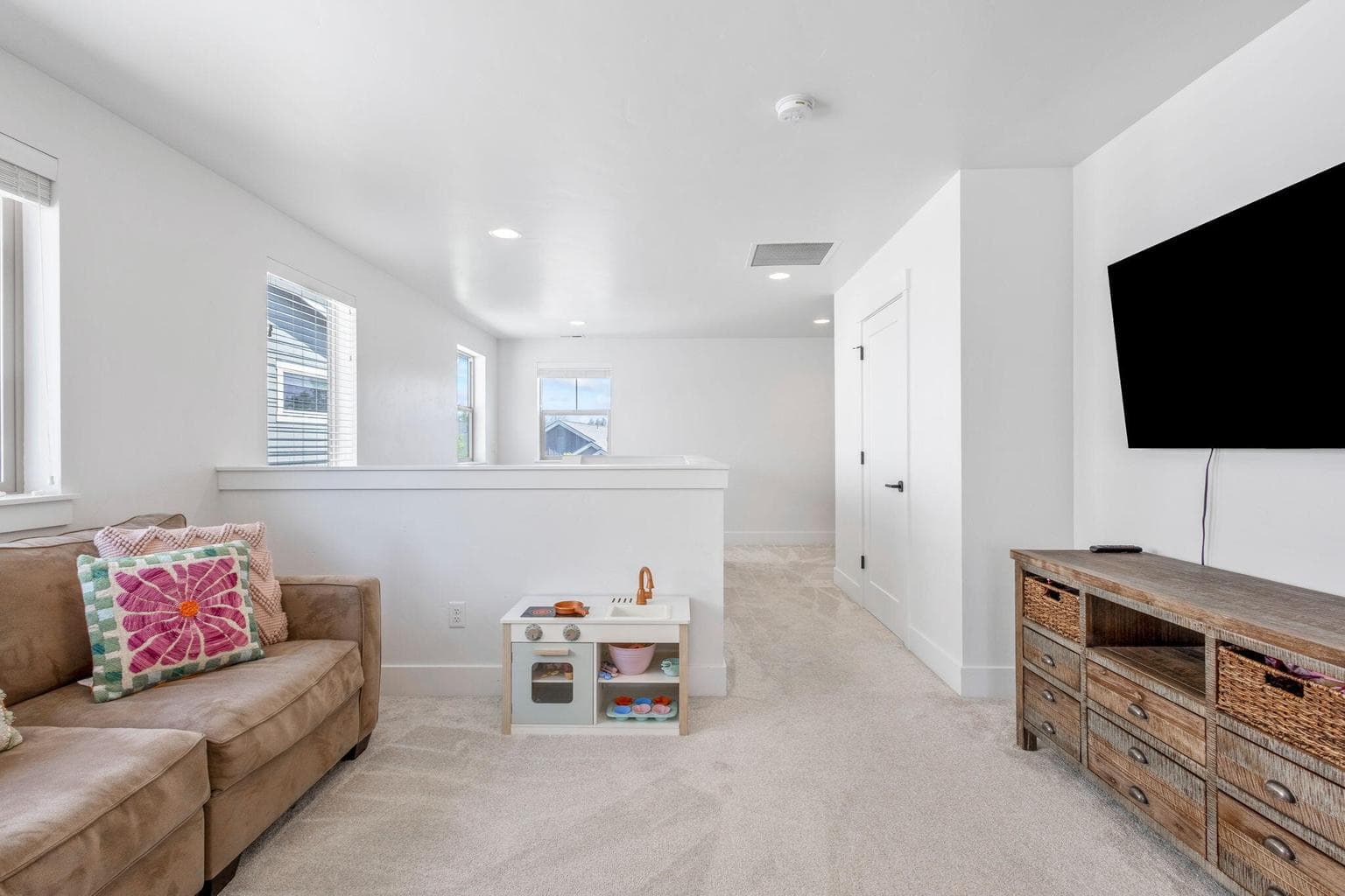Photo of 4605 SW 36th Street 23 of 35
