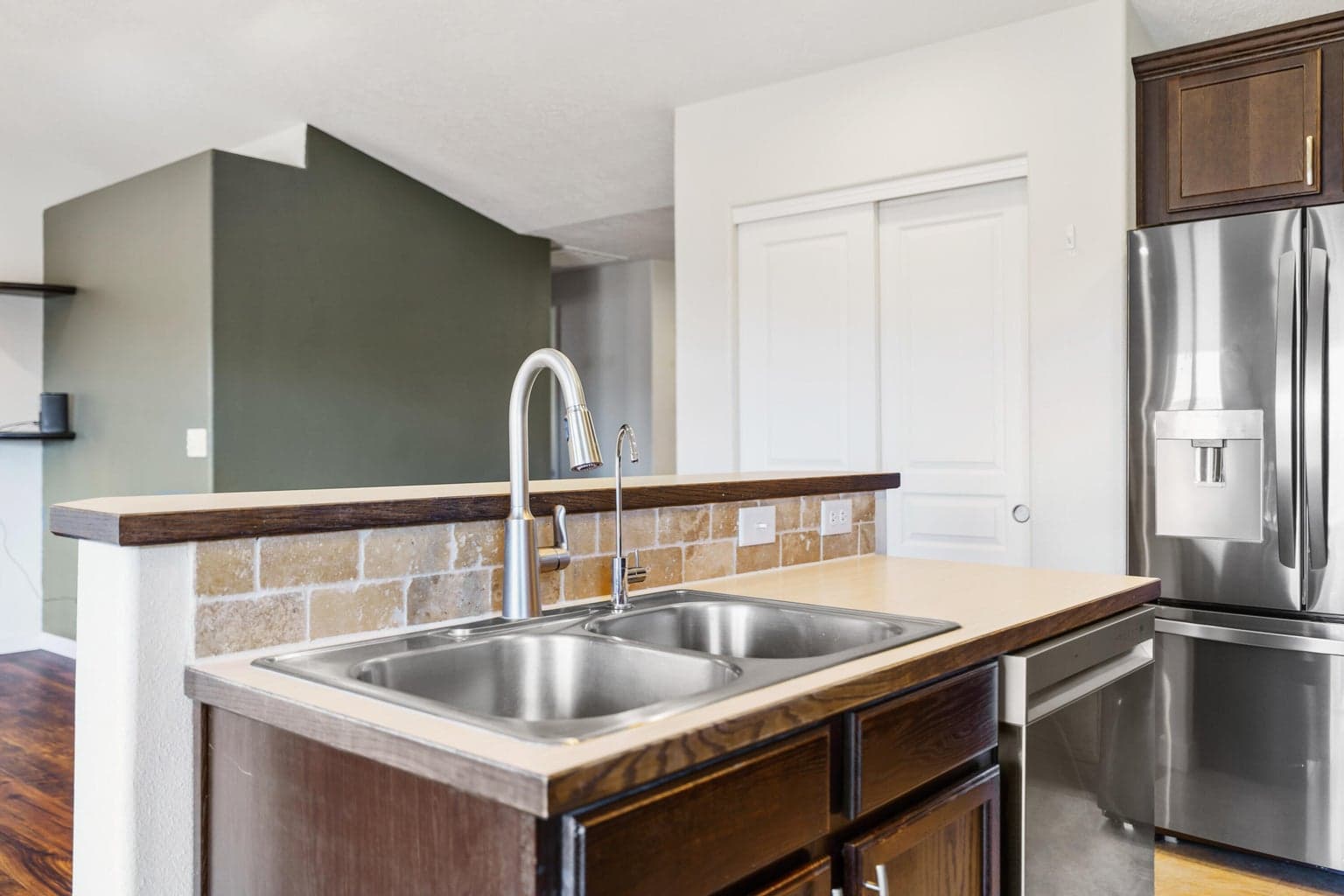 Photo of 63759 Hunters Circle 6 of 33
