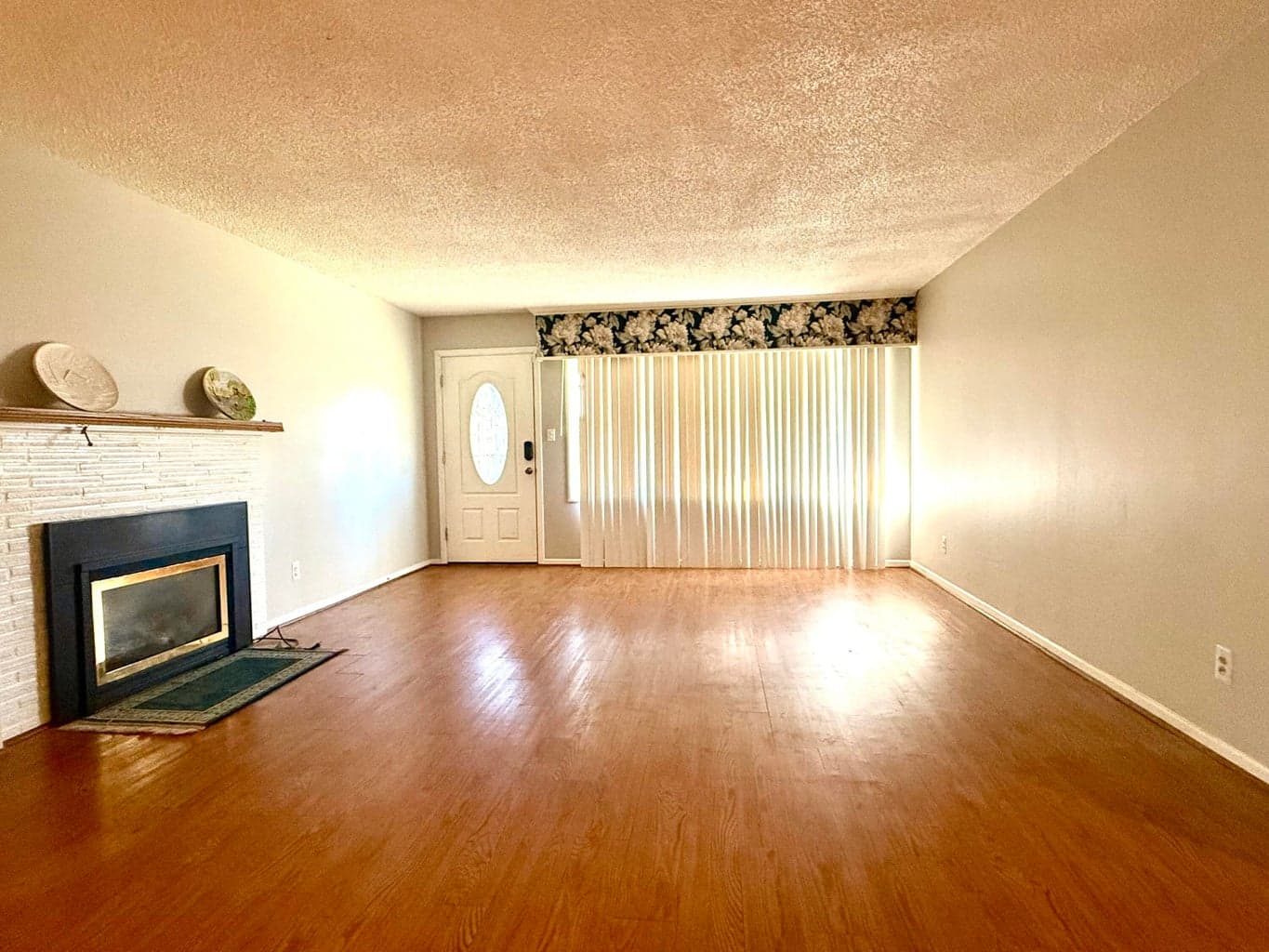 Photo of 5045 Shasta 3 of 57
