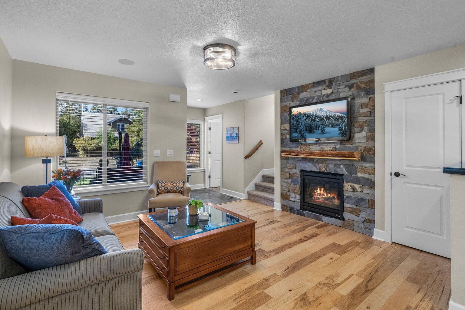 Photo of 1740 NW Harriman Street 12 of 58