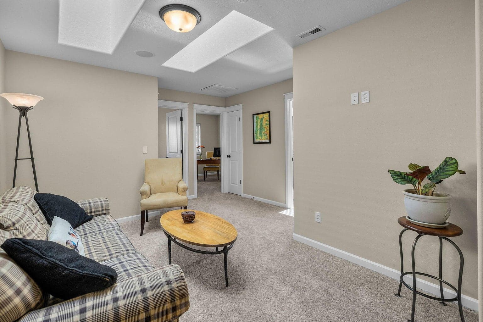 Photo of 1740 NW Harriman Street 28 of 58