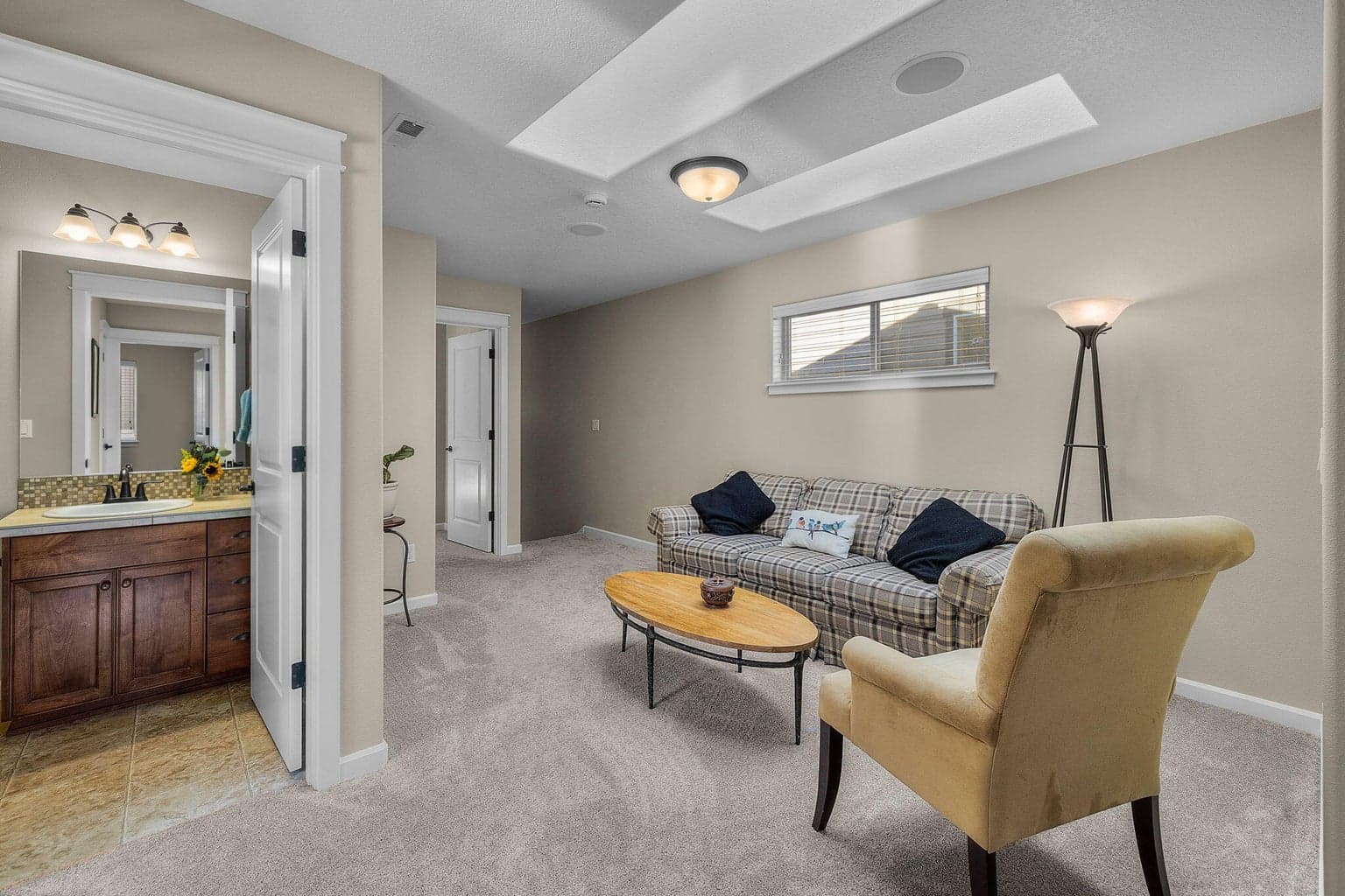 Photo of 1740 NW Harriman Street 29 of 58