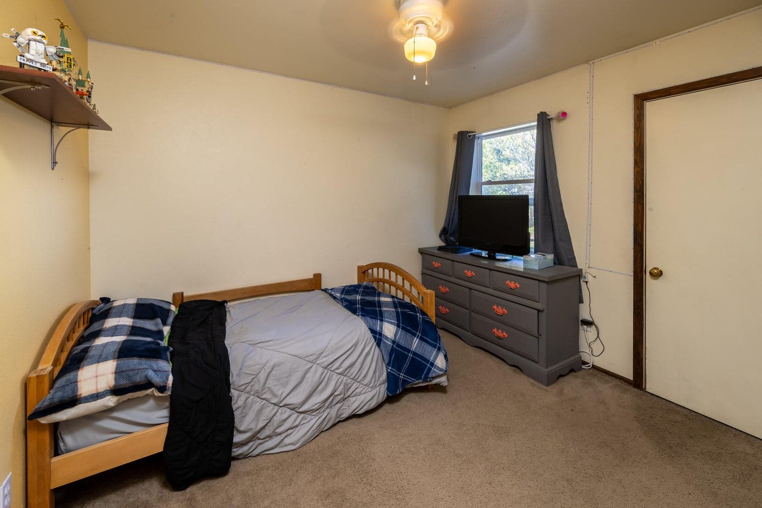 Photo of 3001 SW Pumice Place 11 of 26