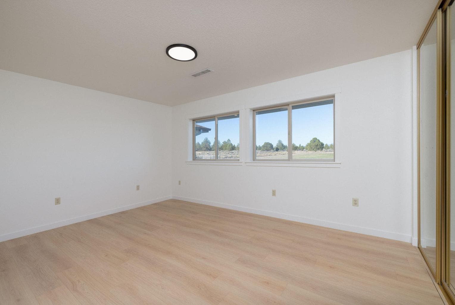 Photo of 22321 McArdle Road 32 of 39