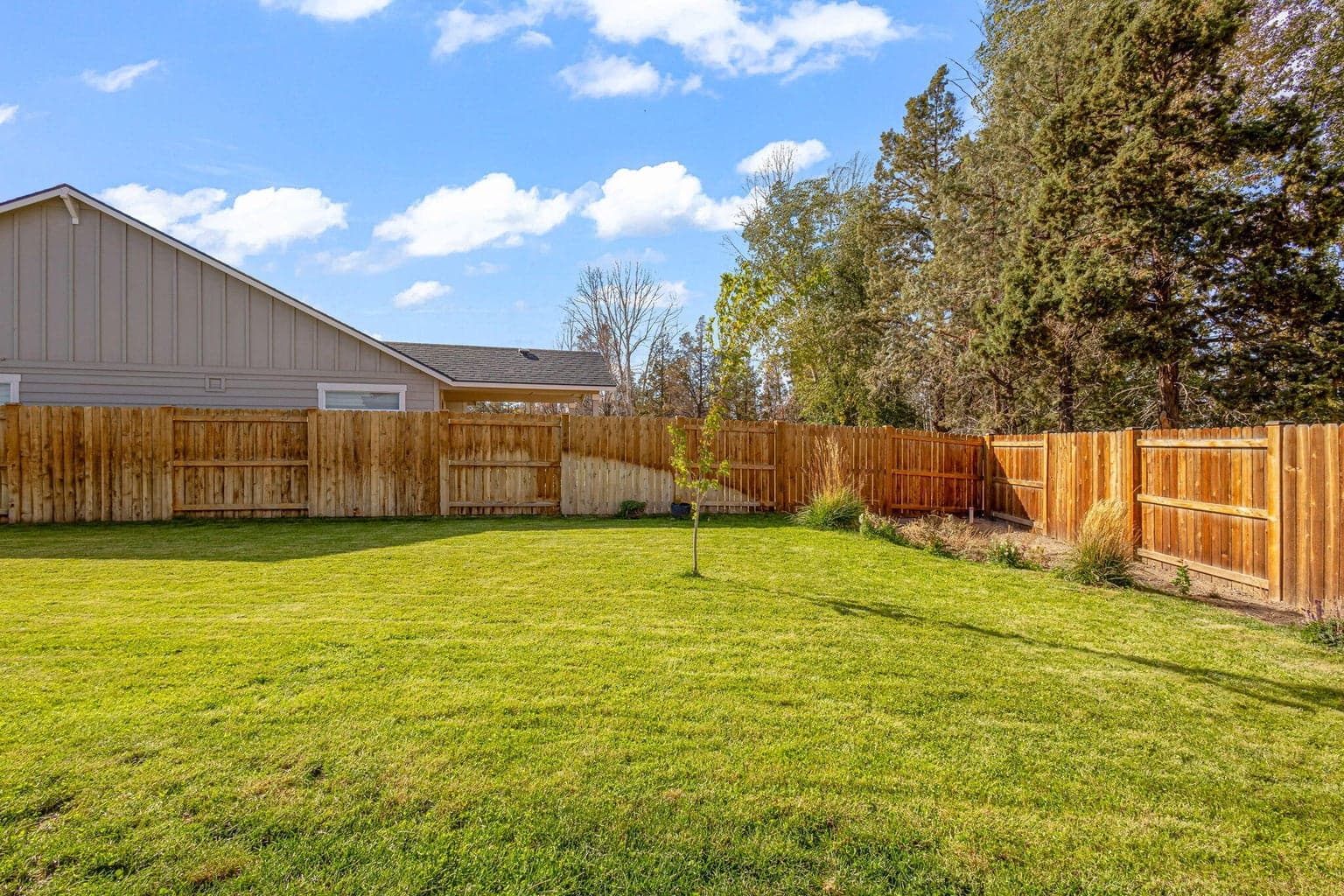 Photo of 2535 NW Upas Way 24 of 33
