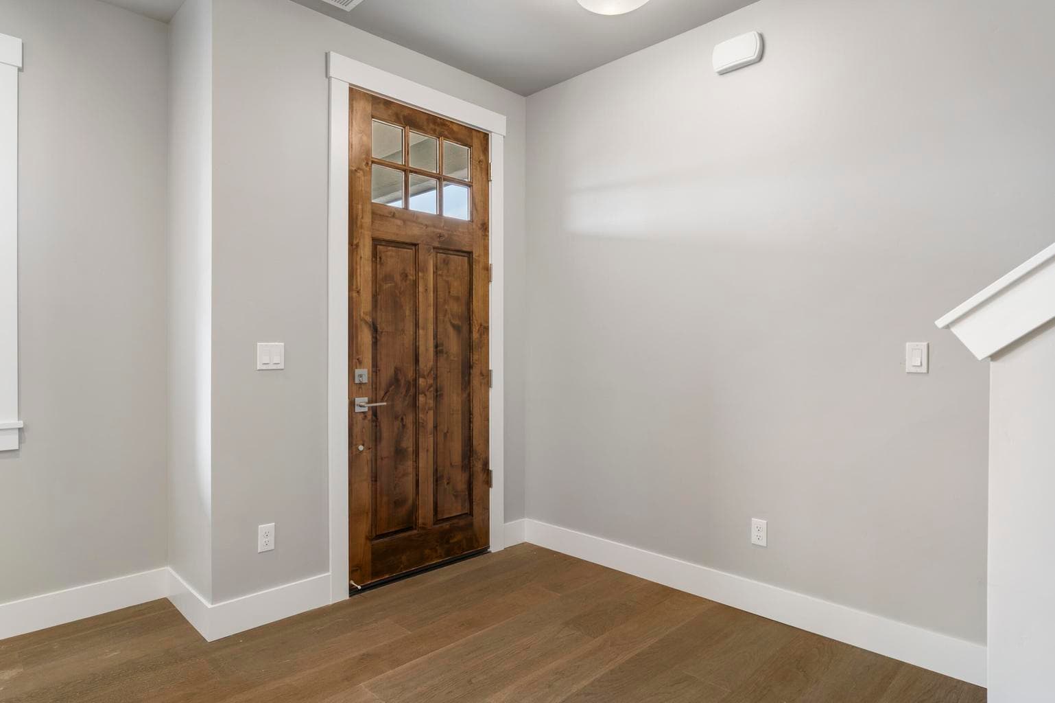 Photo of 3937 SW Coyote Avenue 12 of 24