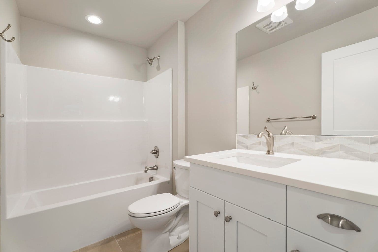 Photo of 3937 SW Coyote Avenue 19 of 24