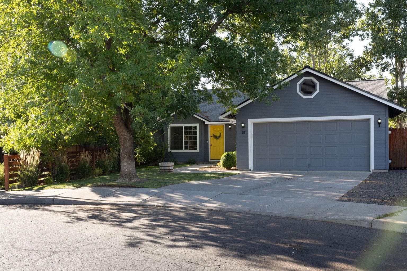 Photo of 919 20th 1 of 34