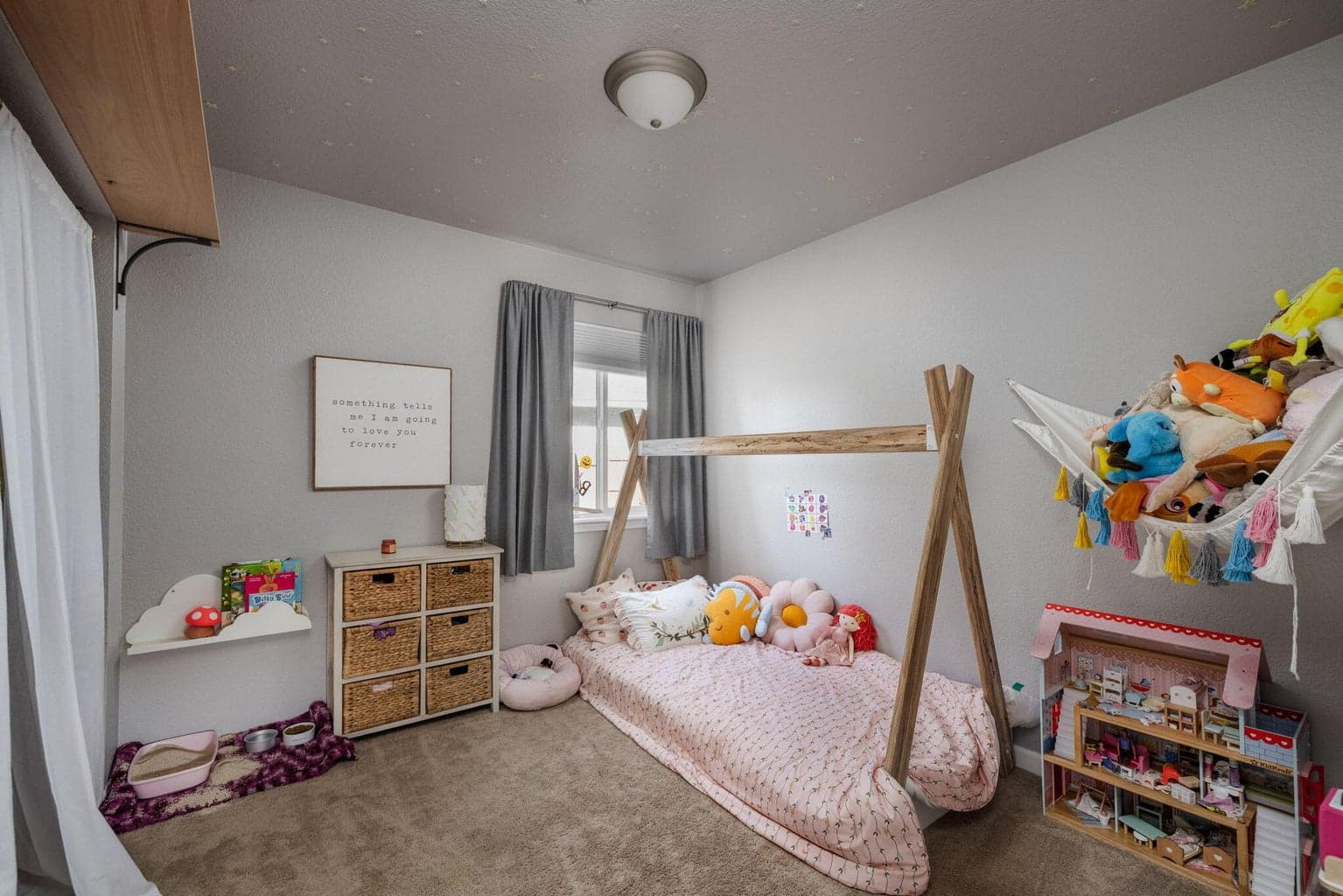 Photo of 919 NW 20th Court 17 of 34