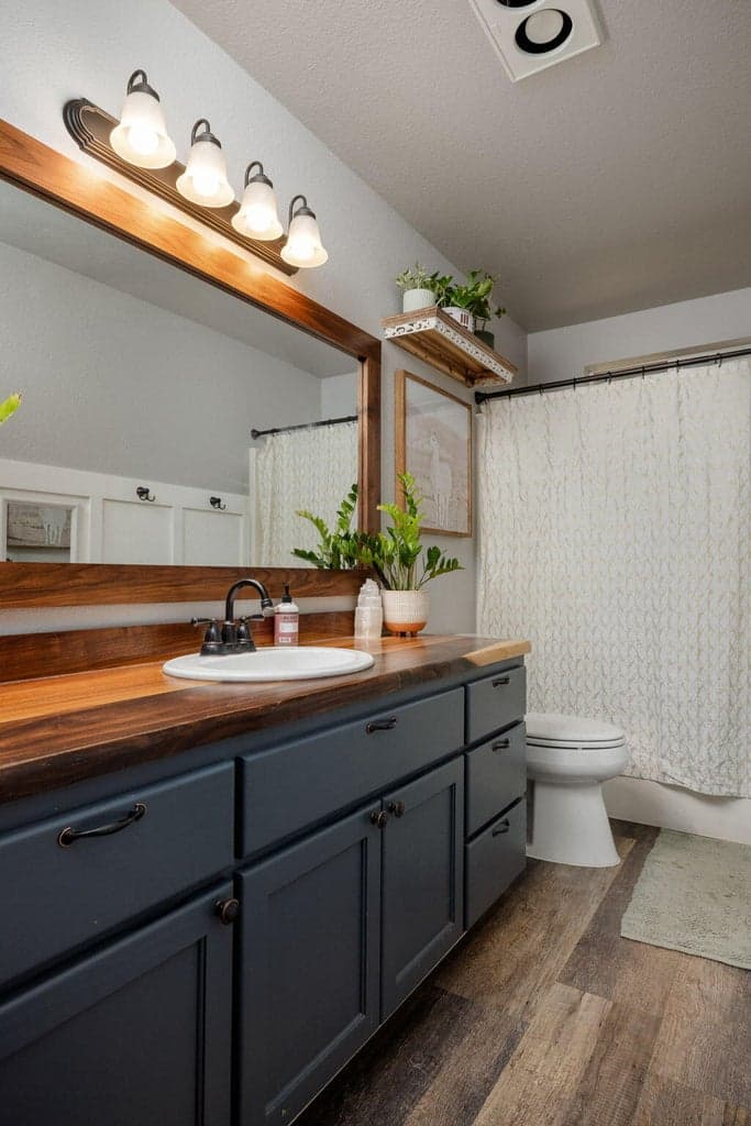Photo of 919 NW 20th Court 19 of 34