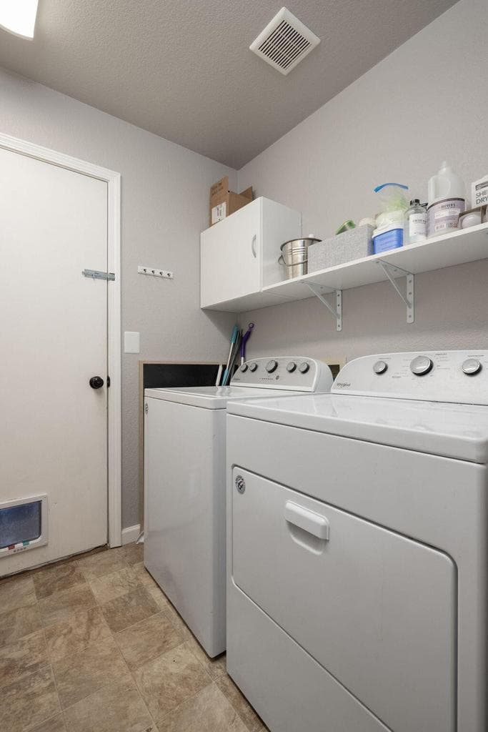 Photo of 919 NW 20th Court 20 of 34