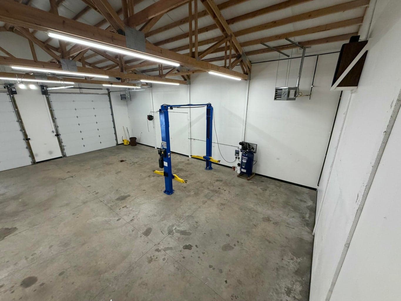 Photo of 17037 Downey Road 17 of 20