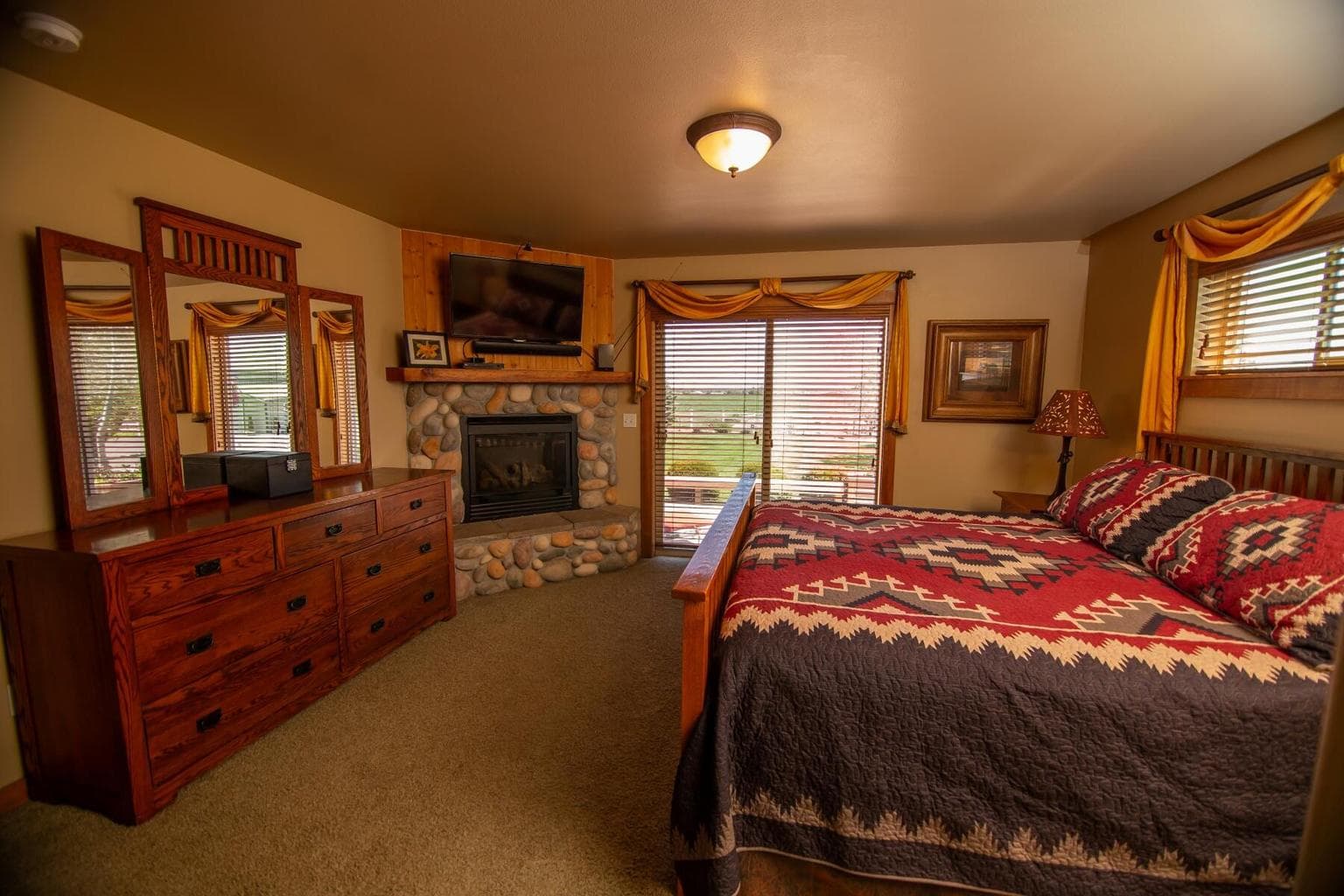 Photo of 61416 Cougar Trail 36 of 55