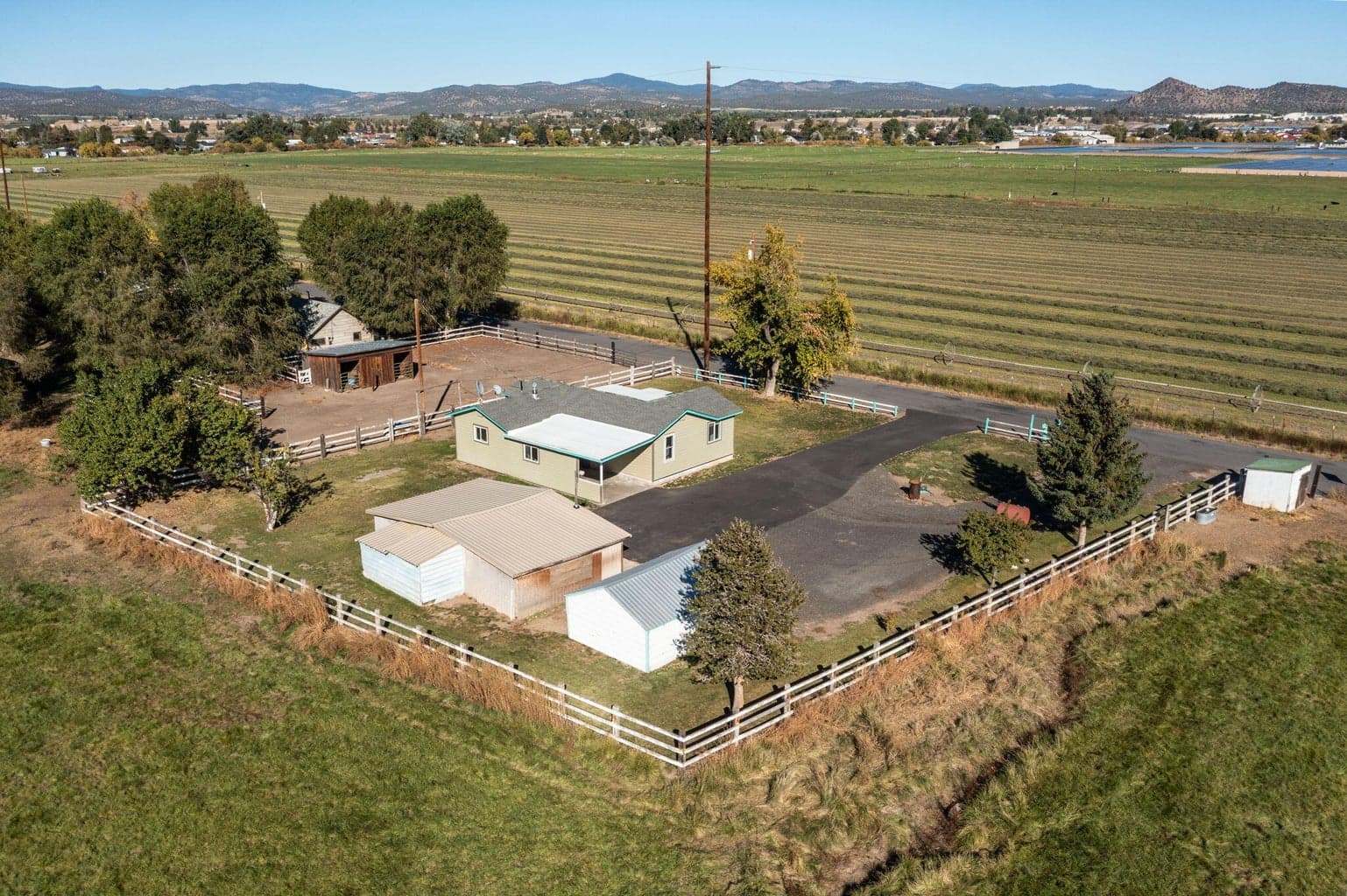 Photo of 3360 Rimrock Acres 2 of 48