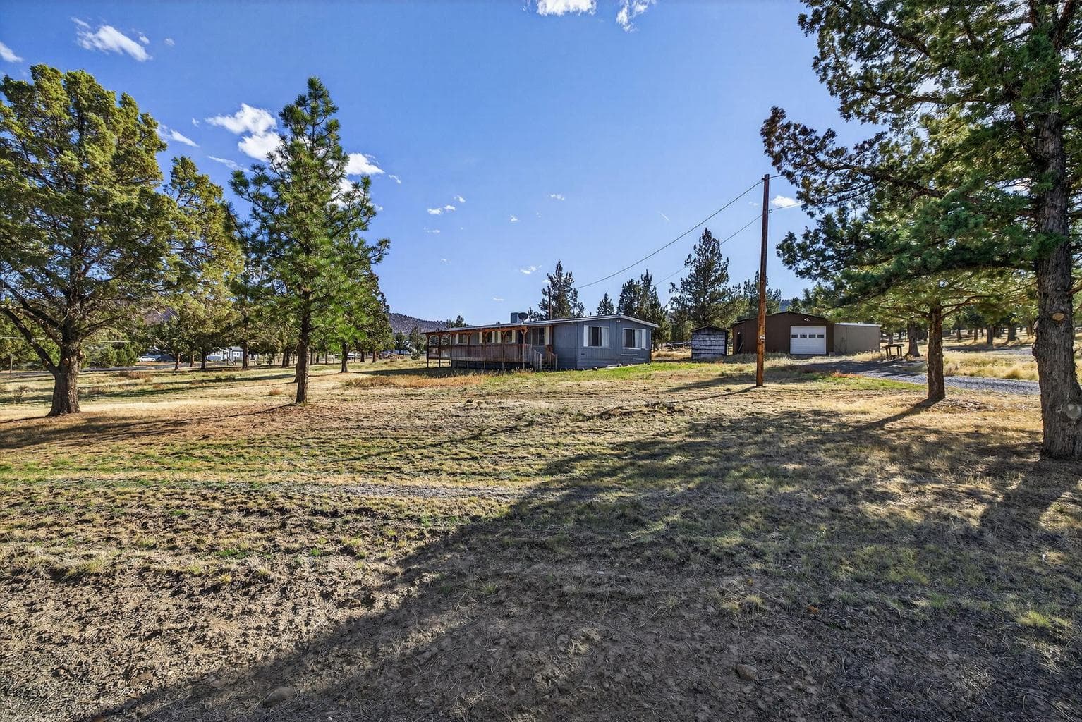 Photo of 1384 Akins 2 of 35