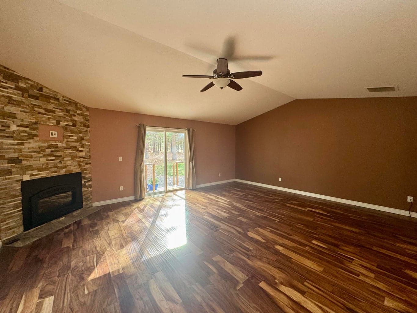 Photo of 52748 Golden Astor Road 6 of 30
