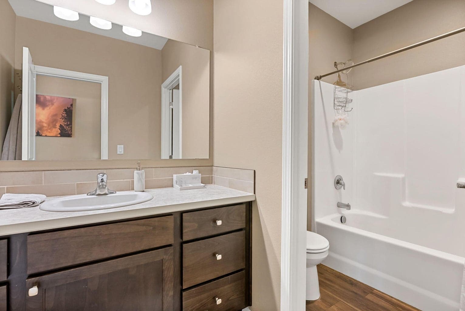 Photo of 810 Willet Lane 30 of 50