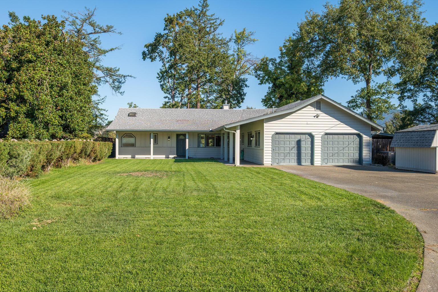 Photo of 1320 Redwood 3 of 59