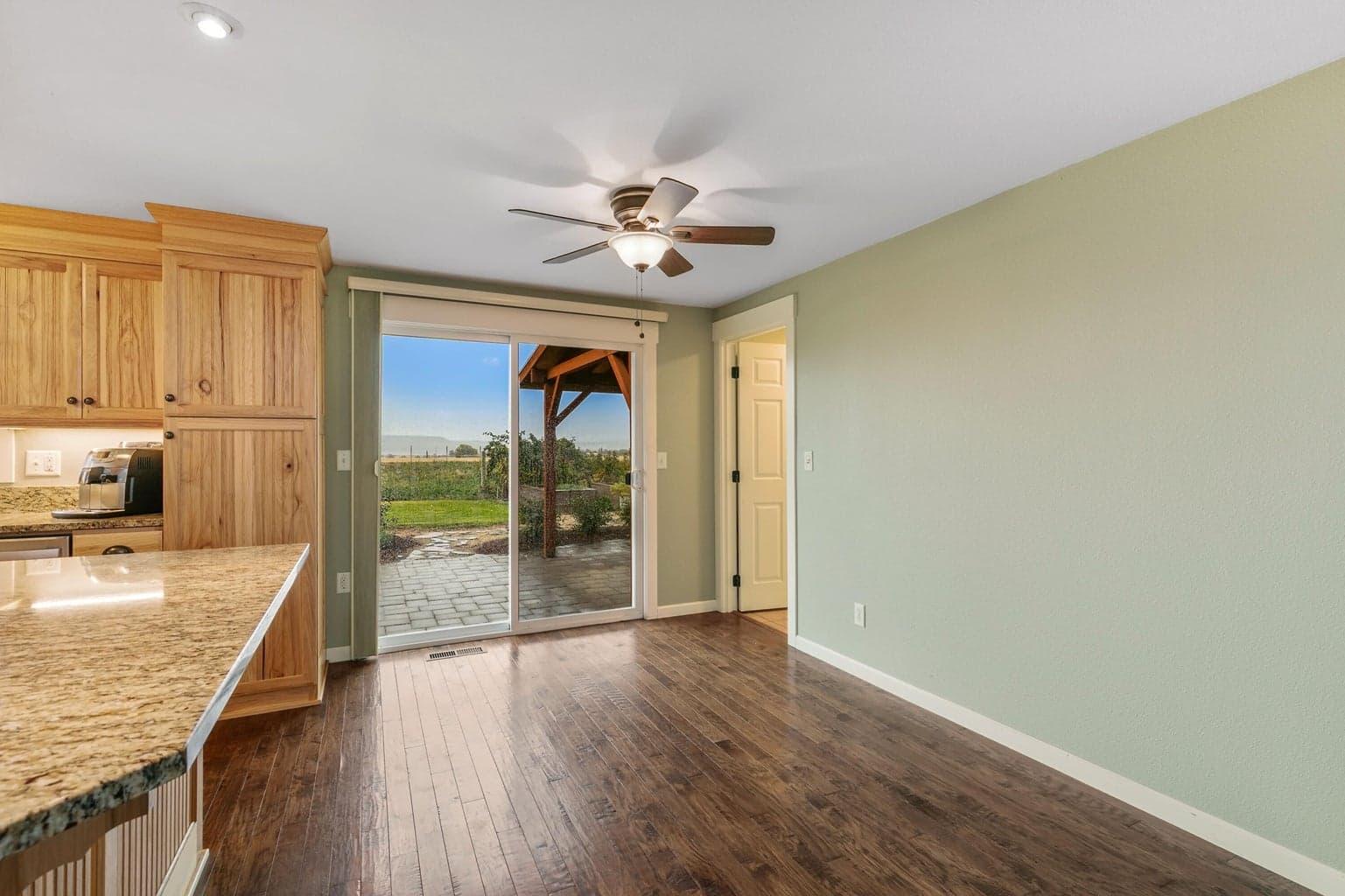 Photo of 2305 NW Hackamore Lane 6 of 23