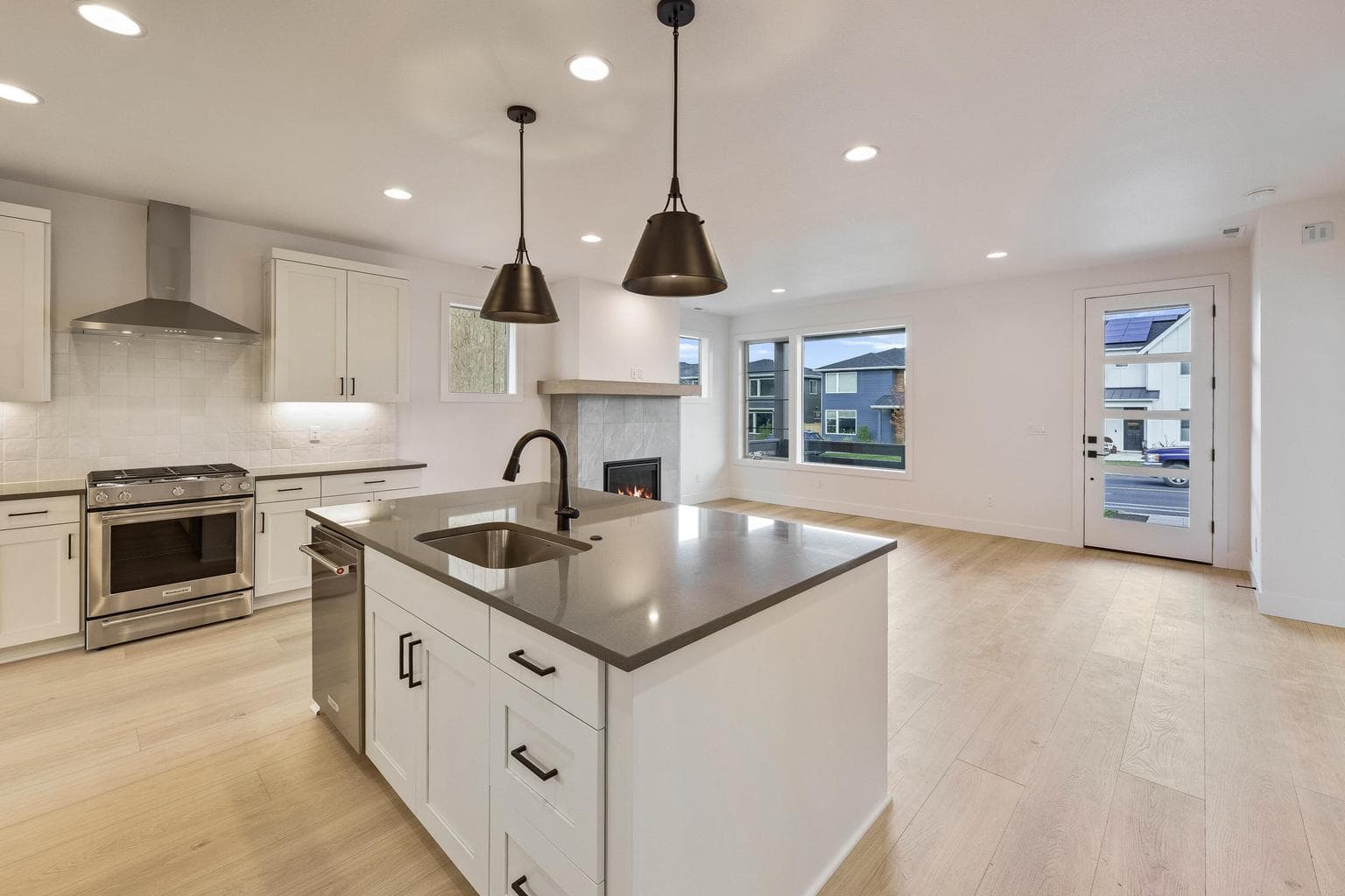 Photo of 21157 NE Beall Drive 13 of 34