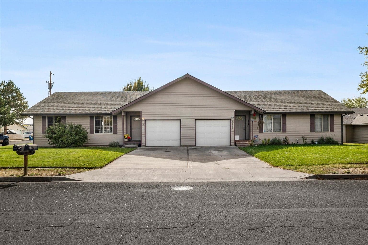 Great Duplex with lots of updates!