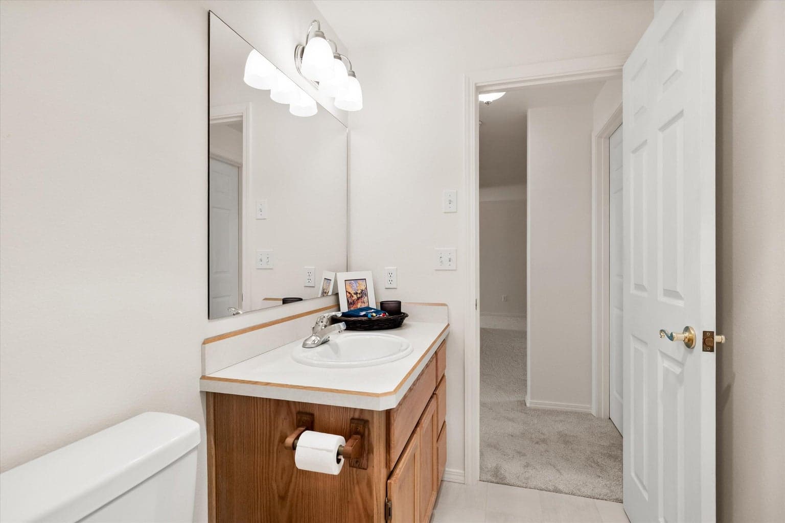 New light fixture in 2nd Bath