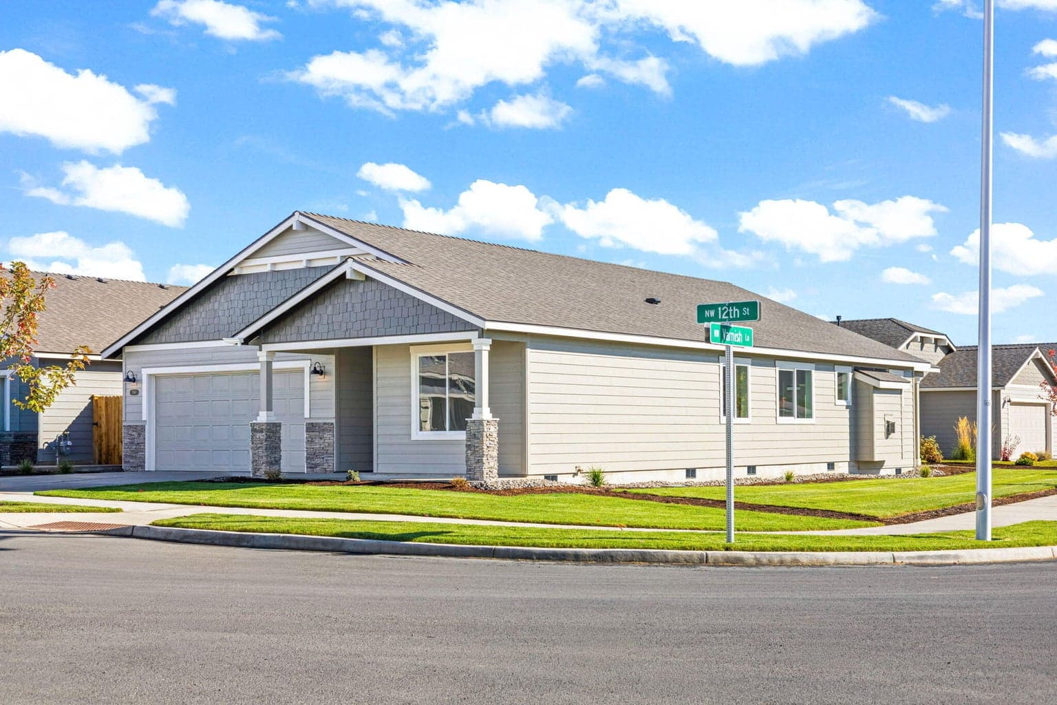 Photo of 3360 12th 2 of 28