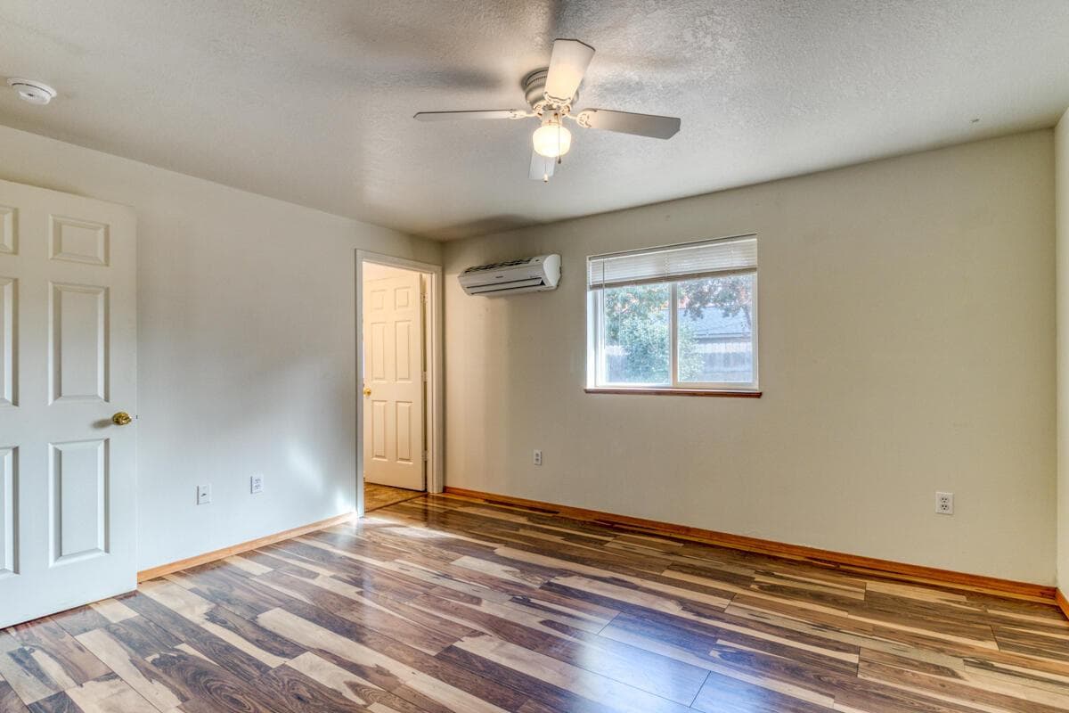 Photo of 3038 SW Pumice Avenue 6 of 15