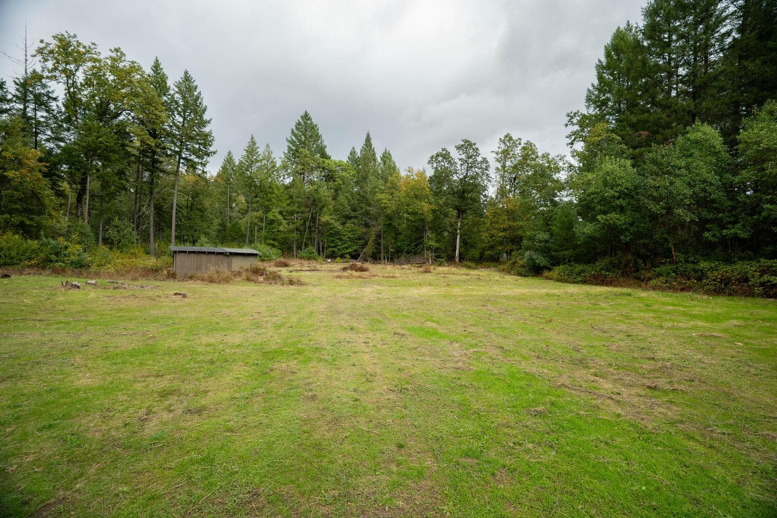 5 private, usable acres.