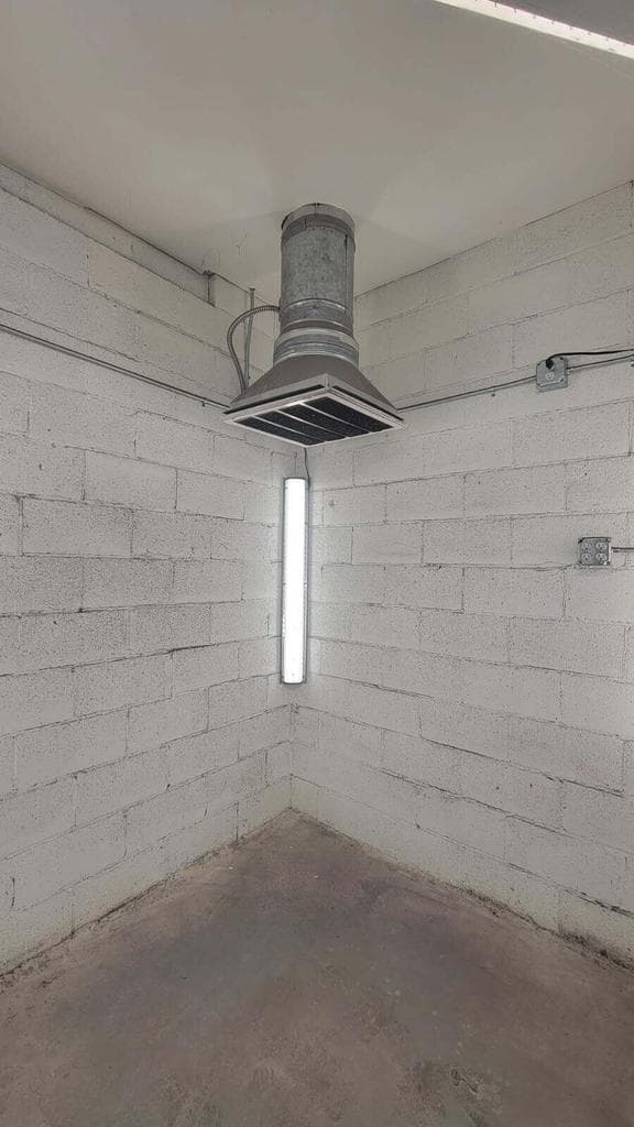 Photo of 862 NW 3rd Street 12 of 14