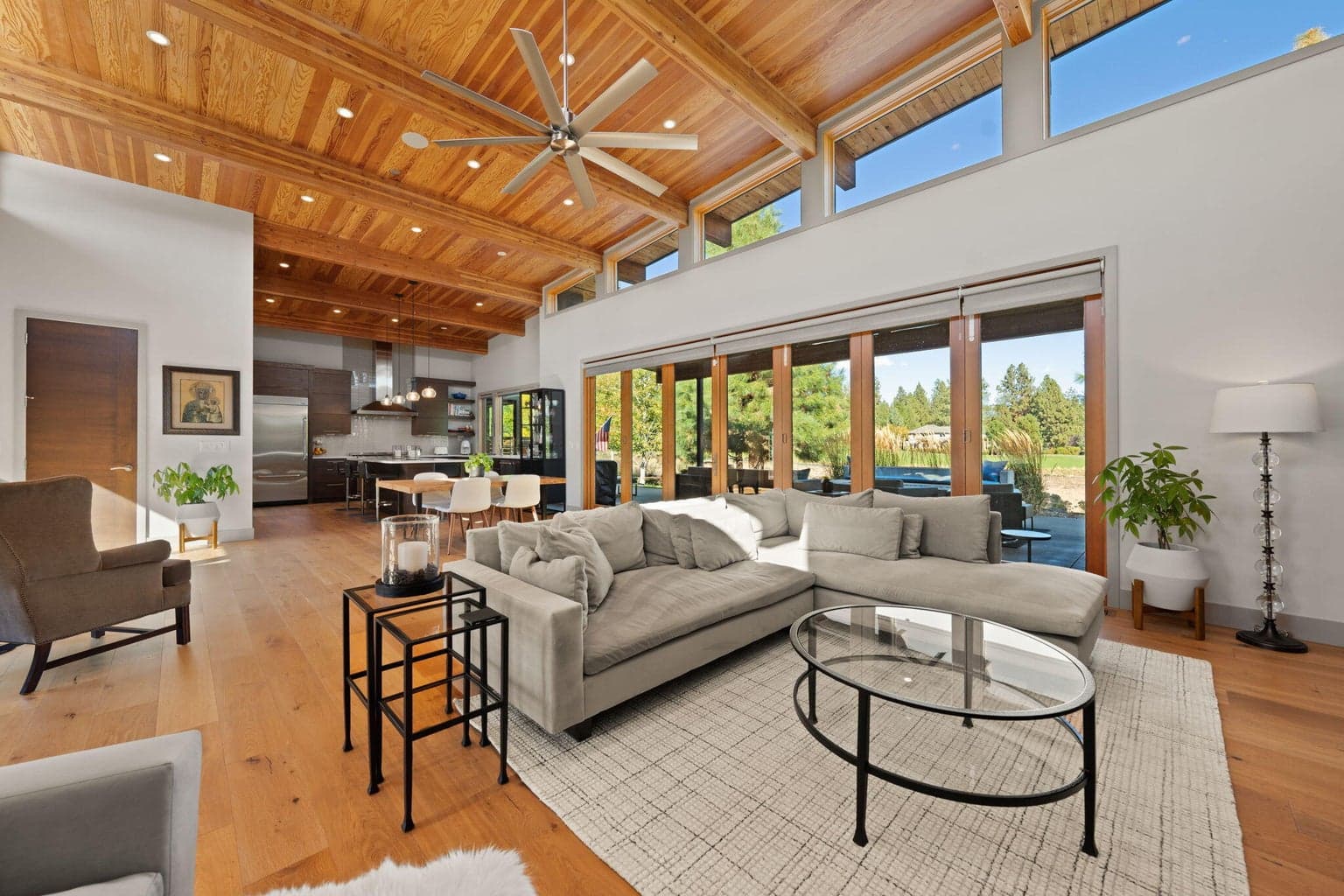 Photo of 61612 Hosmer Lake Drive 17 of 64
