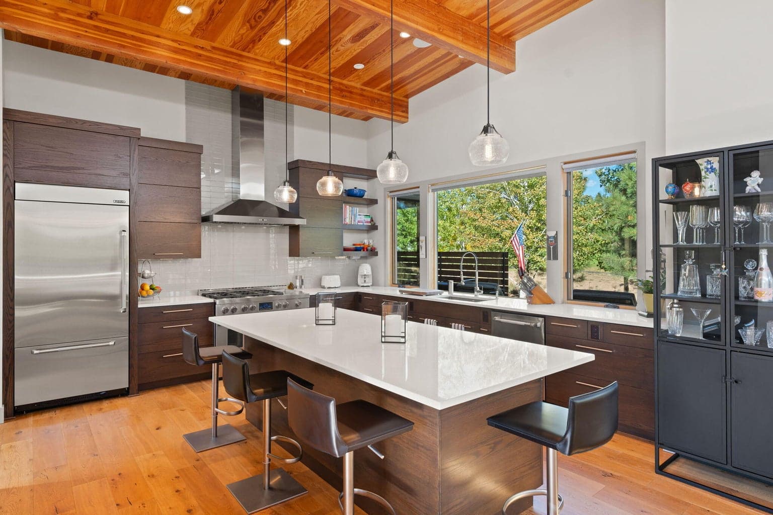 Photo of 61612 Hosmer Lake Drive 23 of 64