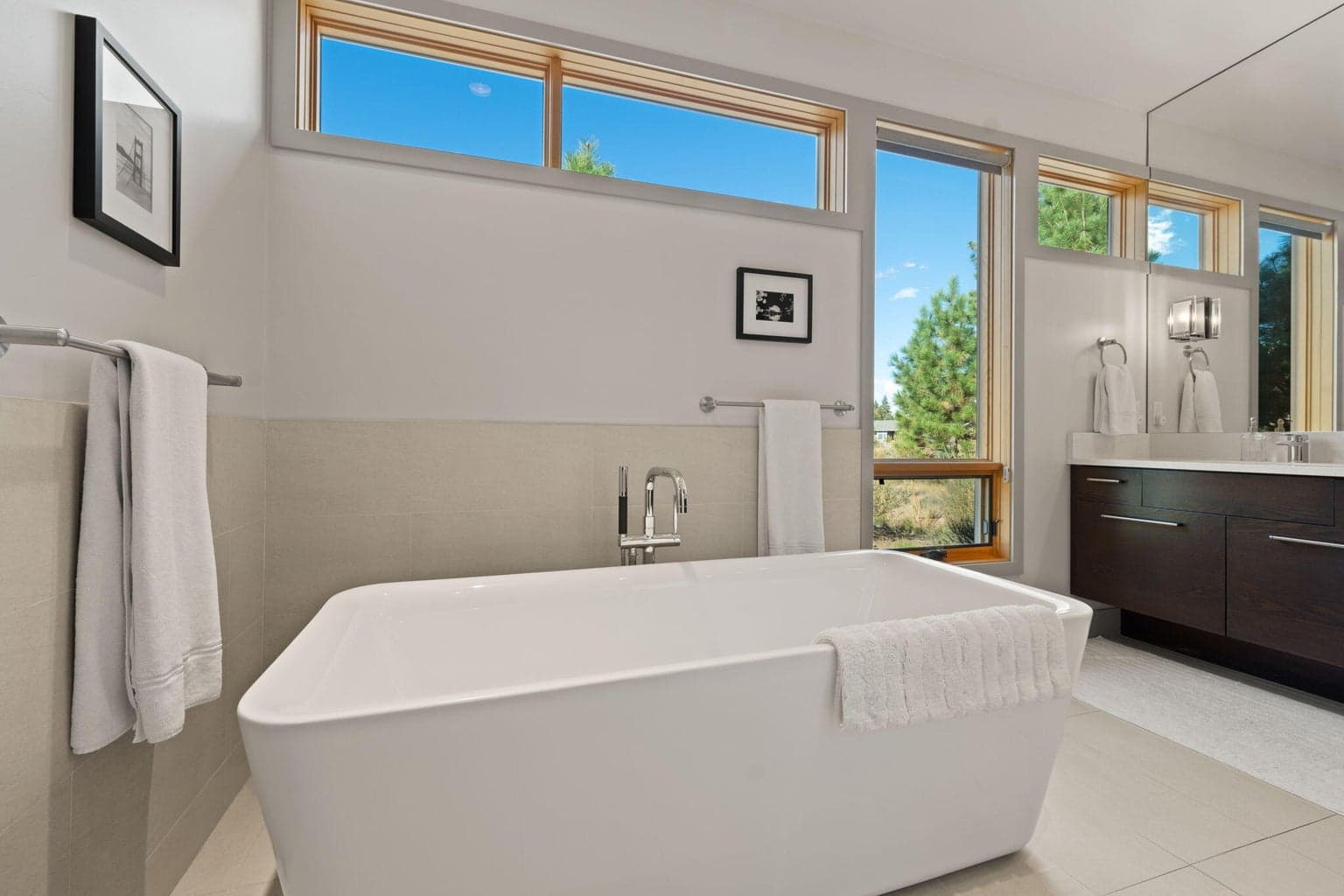 Photo of 61612 Hosmer Lake Drive 31 of 64