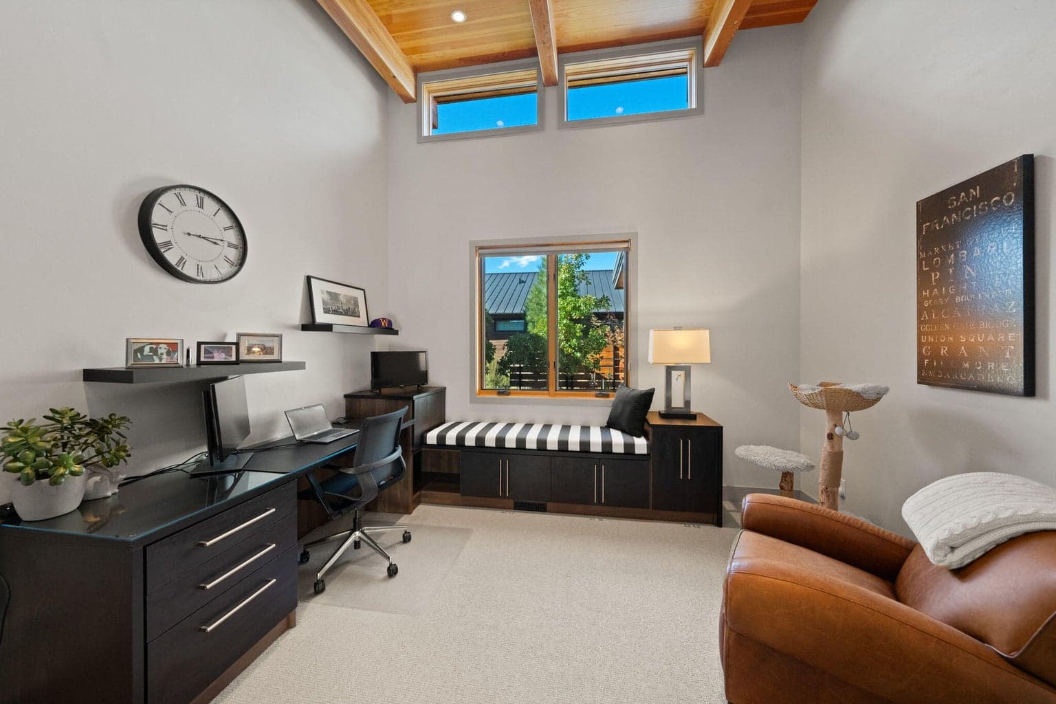 Photo of 61612 Hosmer Lake Drive 52 of 64