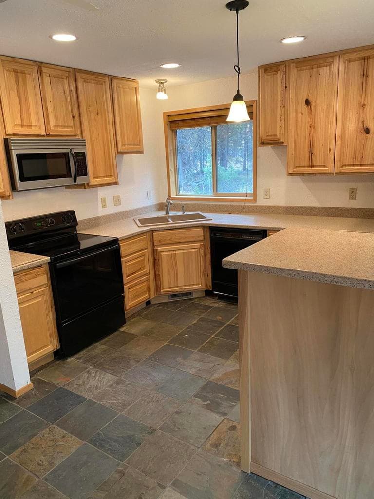 Photo of 54896 Huntington Road 54 of 66